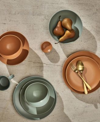 16 Piece Dinnerware Set, Service for 4