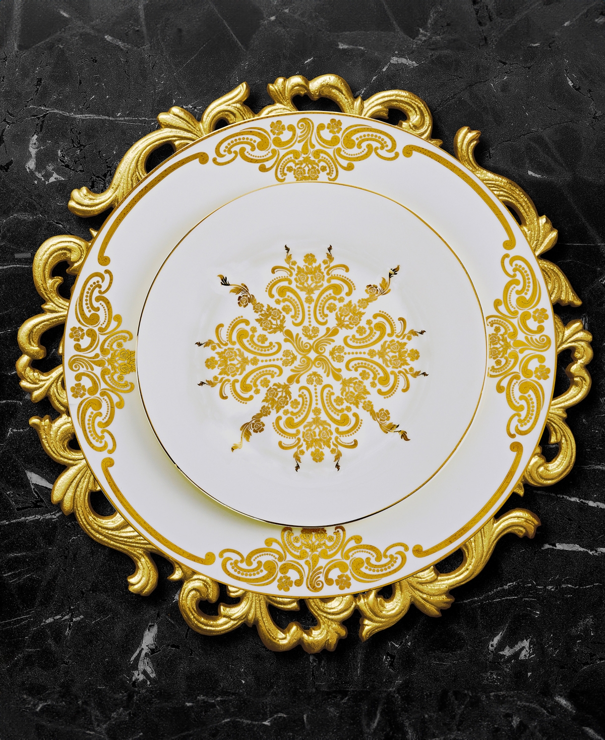 Shop Godinger Baroque 12-pc Dinnerware Set, Service For 4 In Gold