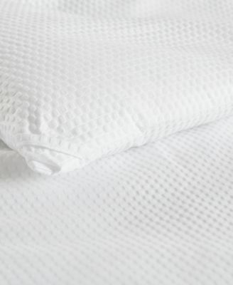 Honeycomb Textured Oversized Down Alternative Comforter, King/California King
