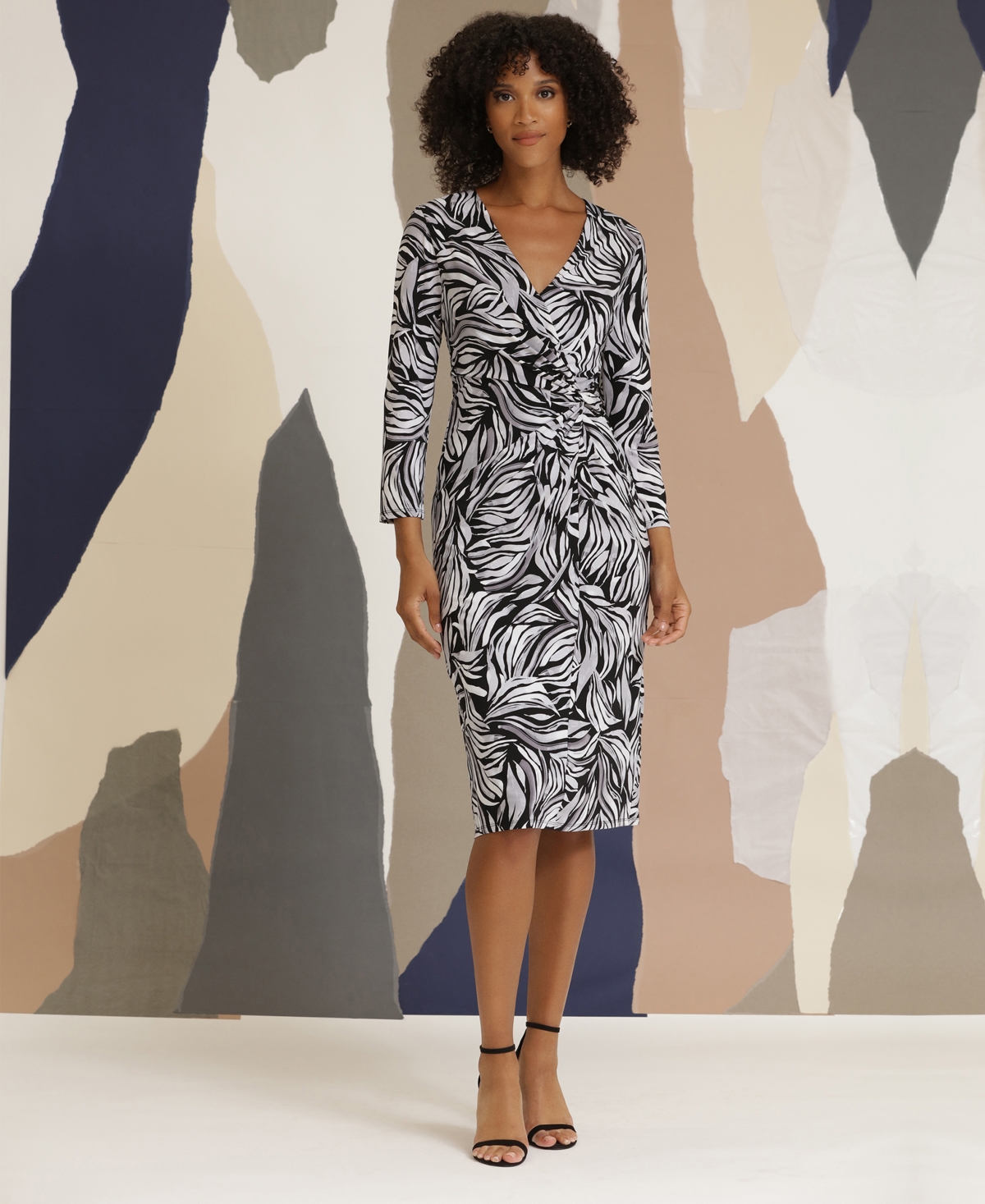 Maggy London Women's Long-Sleeve Twist-Front Dress -Light Grey