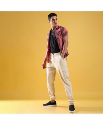 Campus Sutra Мужские брюки-карго Campus Sutra бежевого цвета с манжетами по низу 13190₽