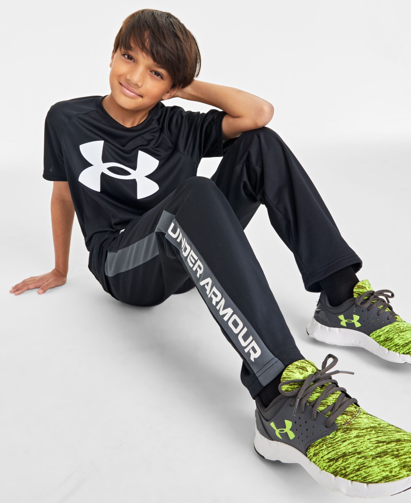 Футболка Under Armour Tech Big Logo Short-Sleeve T-Shirt для мальчиков, цвет: Чёрный — фото 3