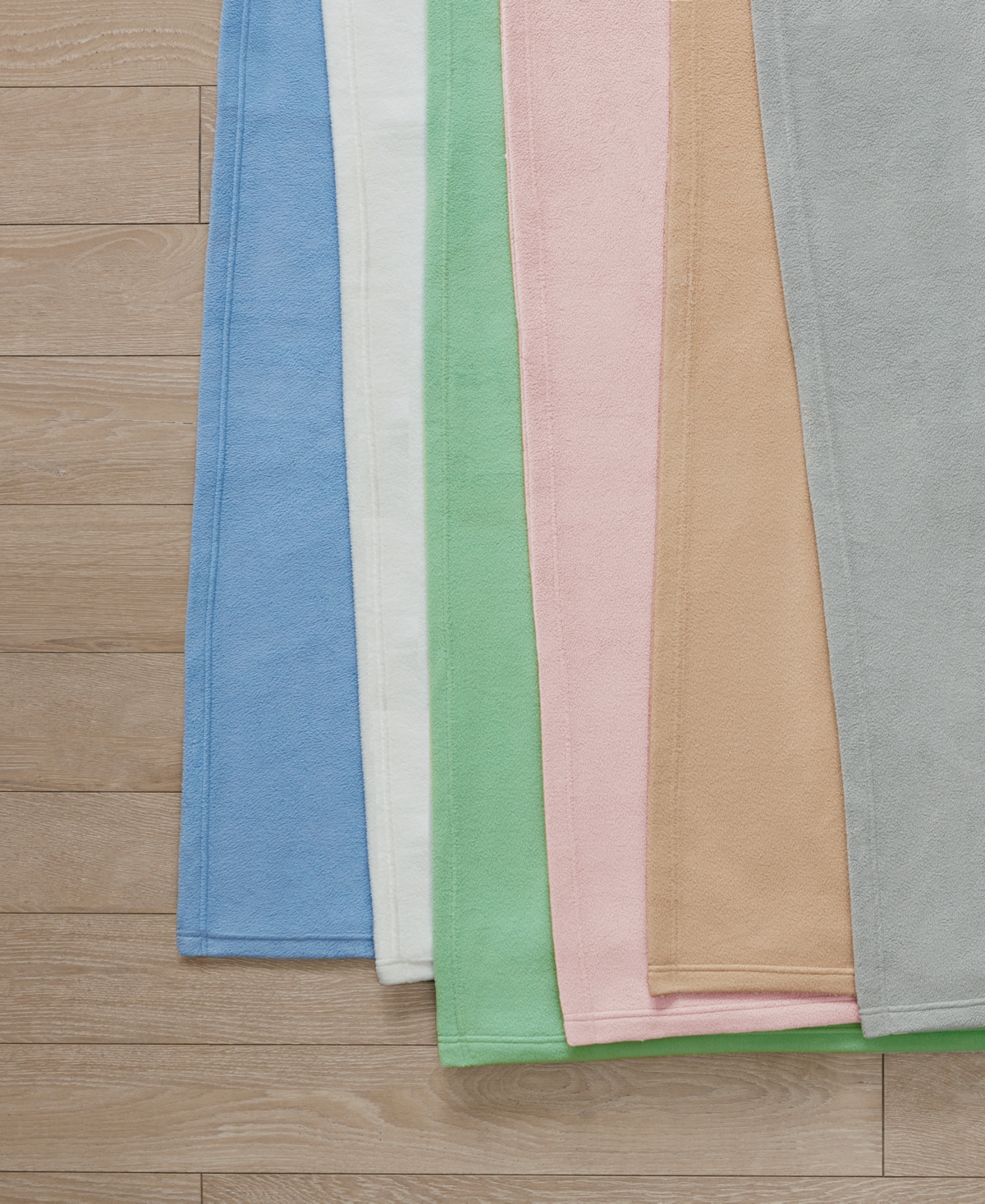 Home Design Easy Care Year-Round Soft Fleece Blanket, Full/Queen, Exclusively at Macy's