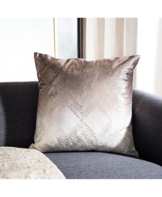 Sarla 18" x 18" Pillow