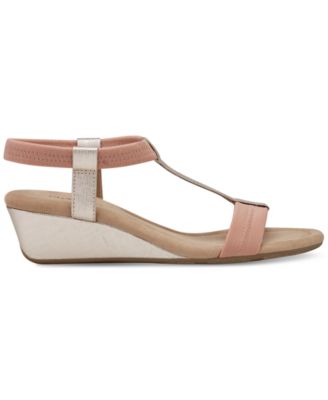 Women's Step N Flex Voyage Wedge Sandals