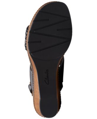 Seannah Step Woven Strap Clog-Style Platform Sandals 