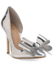 Macys hot sale silver pumps