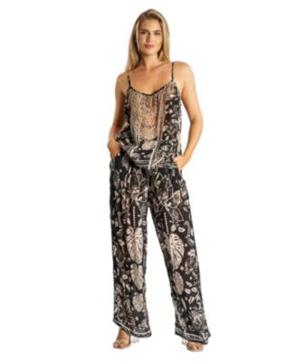 La Moda Clothing