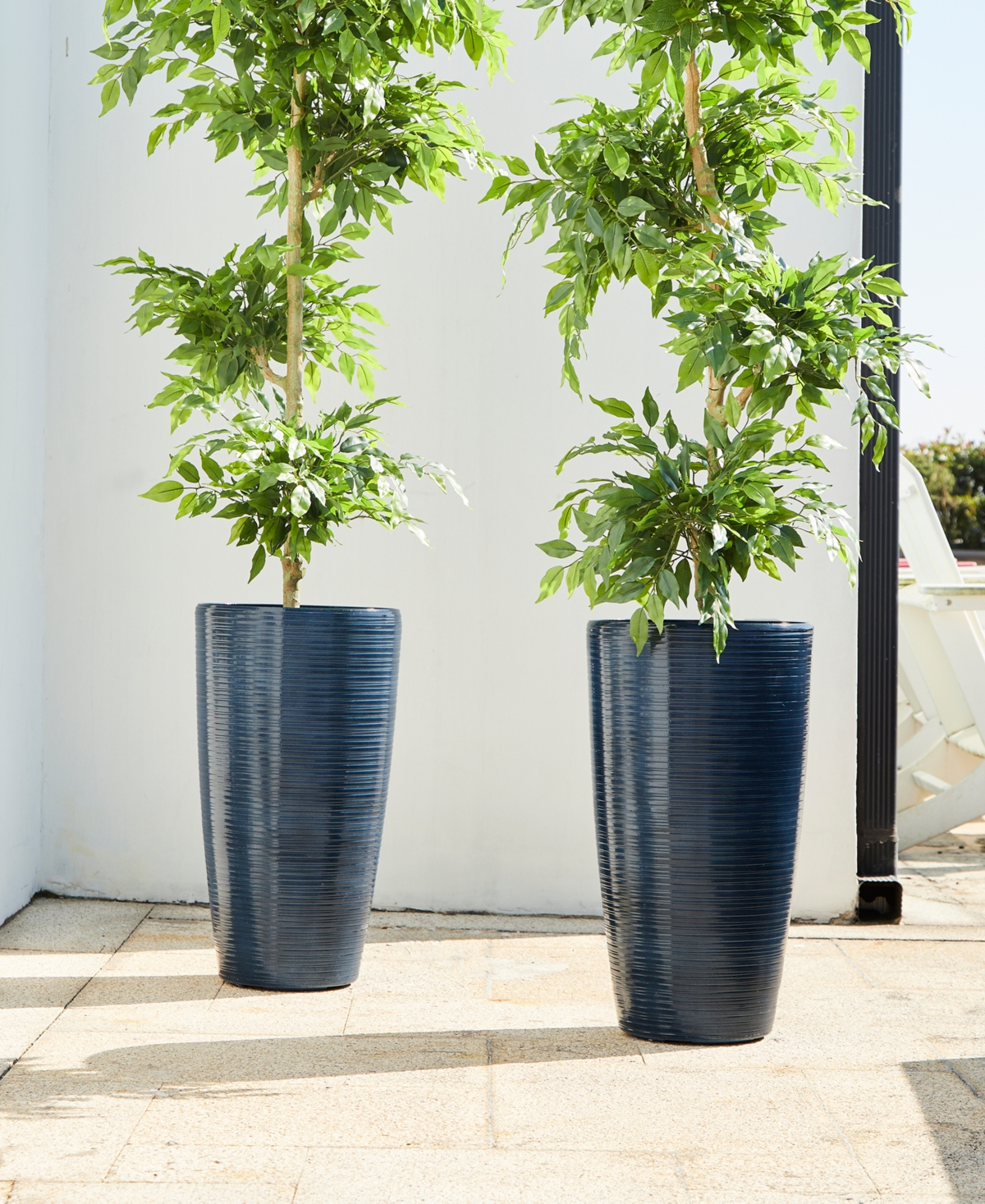 Glitzhome 22.5" H Oversized Set Of 2 Turquoise Resin And Stone Faux Ceramic Textured Tall Planter In Turquoise