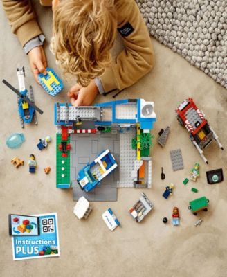 City 60316 Police Station Toy Building Set with Police and Crook Minifigures