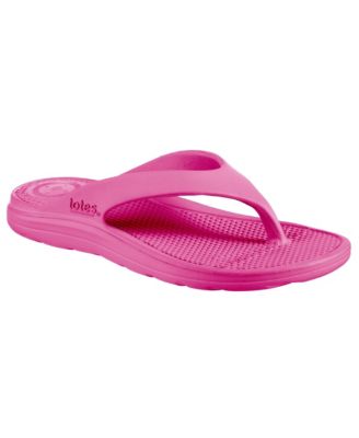Women's Everywear&reg; Ara Thong Sandal