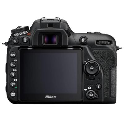 D7500 DSLR with AF-S DX NIKKOR 18-140mm f/3.5-5.6G ED VR Lens