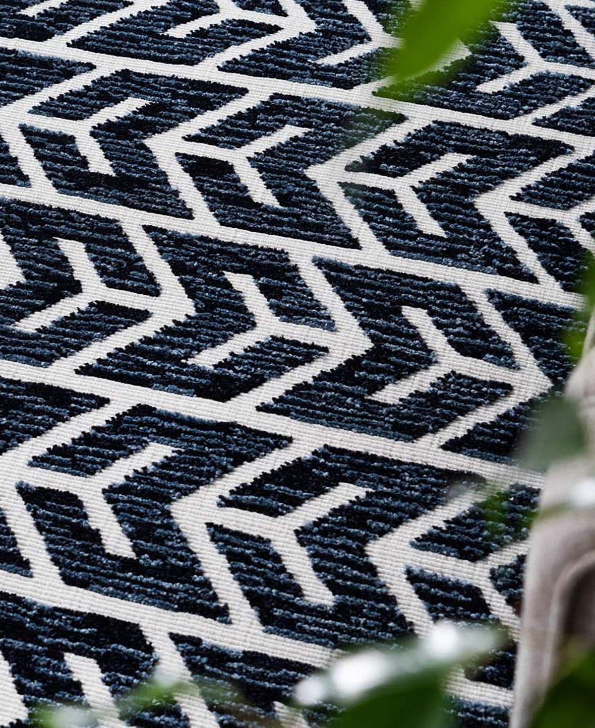 Shop Sabrina Soto Outdoor Sso003 8' X 11' Area Rug In Navy