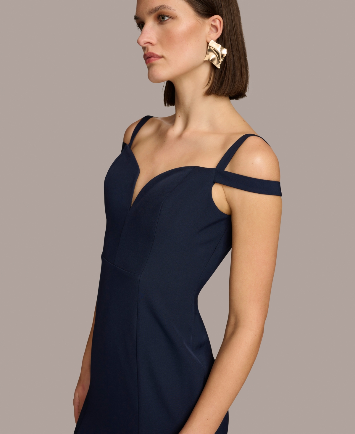 Shop Donna Karan Women's Sweetheart-neck Cold-shoulder Gown In Navy