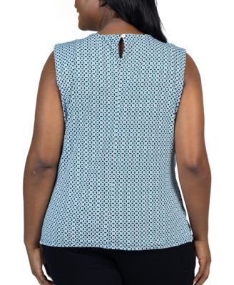 Plus Size Crew Neckline Sleeveless Top