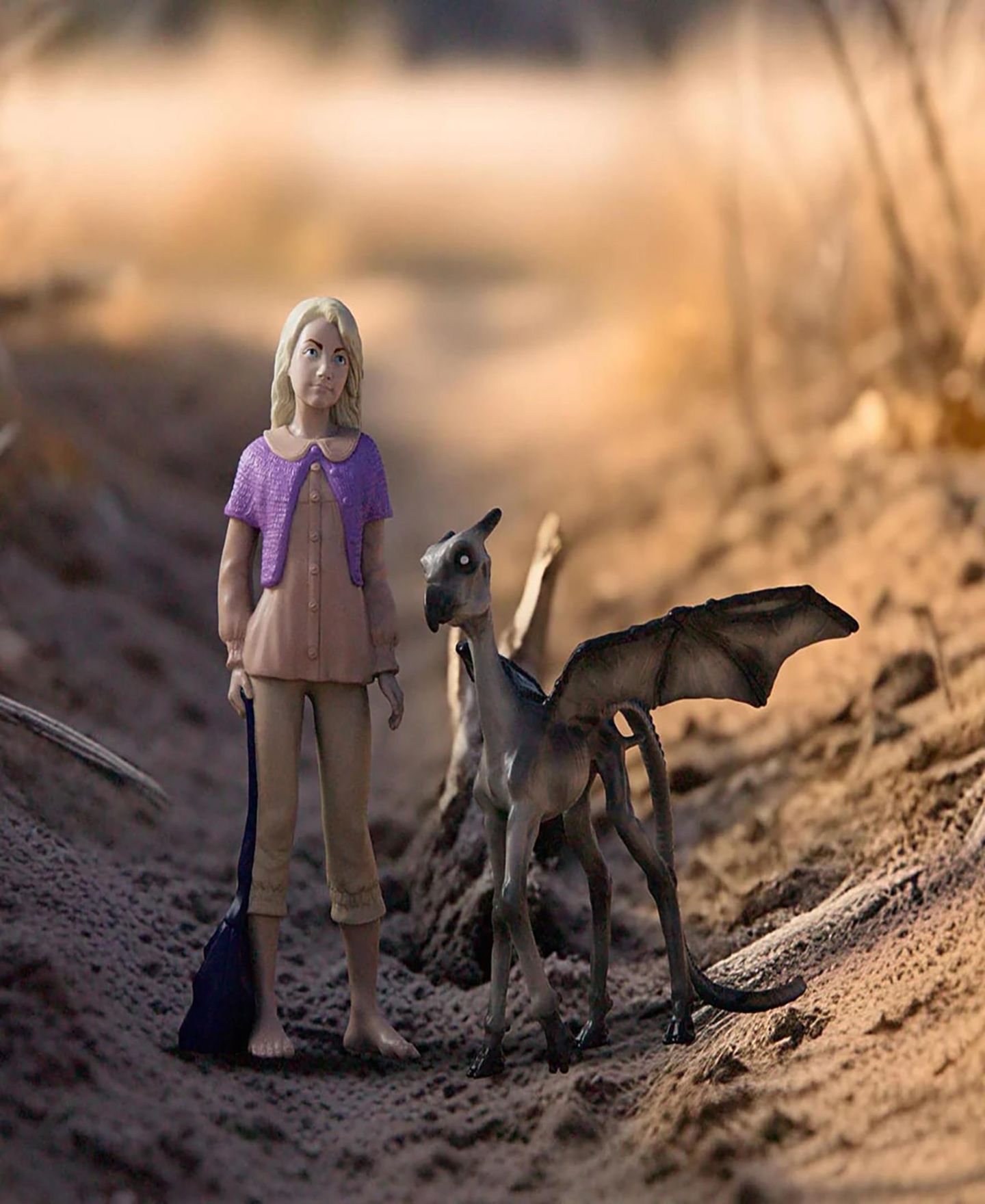 Детские фигурки Schleich Luna Lovegood Baby Thestral 2-Piece Figurine Set, Ages 6+ — фото 7