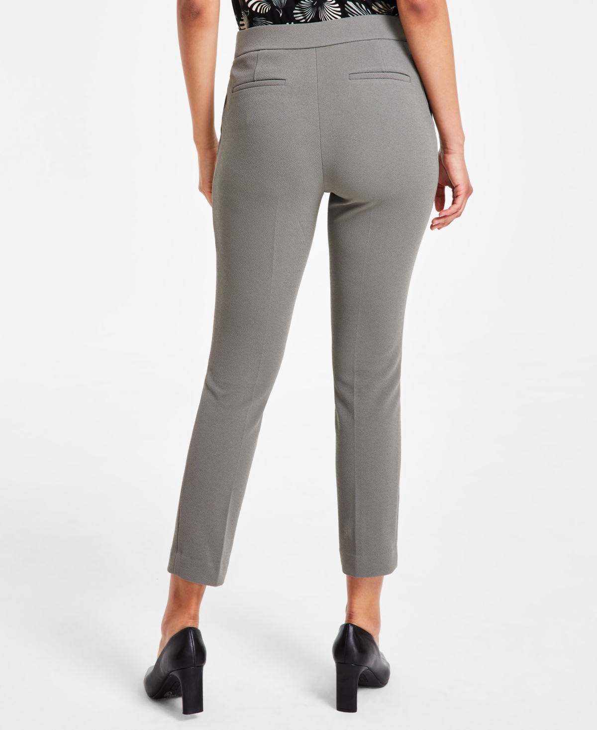 Kasper Women's Pull-On Slim-Fit Ankle Pants