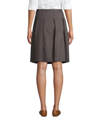 Women's Box Pleat Skirt Top of Knee
