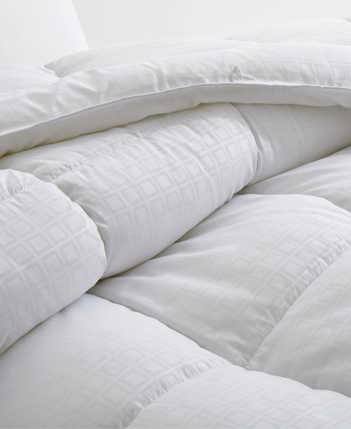 Unikome Medium Weight Microfiber Down Alternative Comforter, Full In White