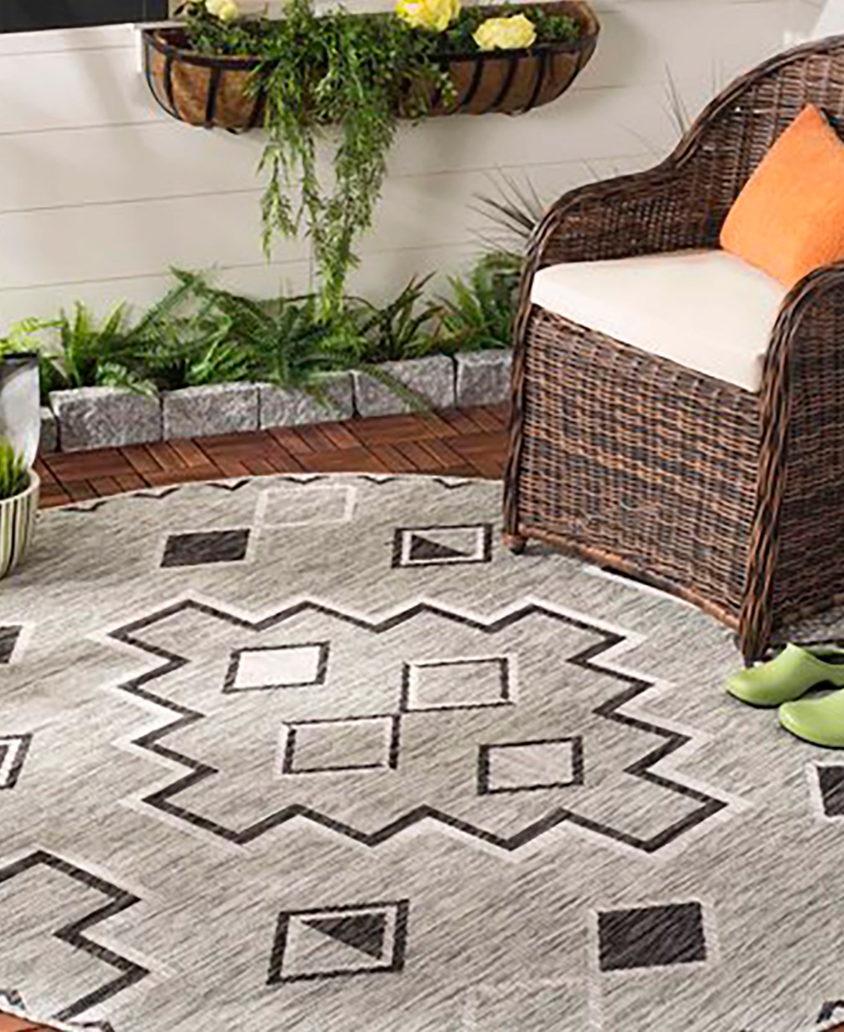 Safavieh Courtyard CY8533and Black 5'3