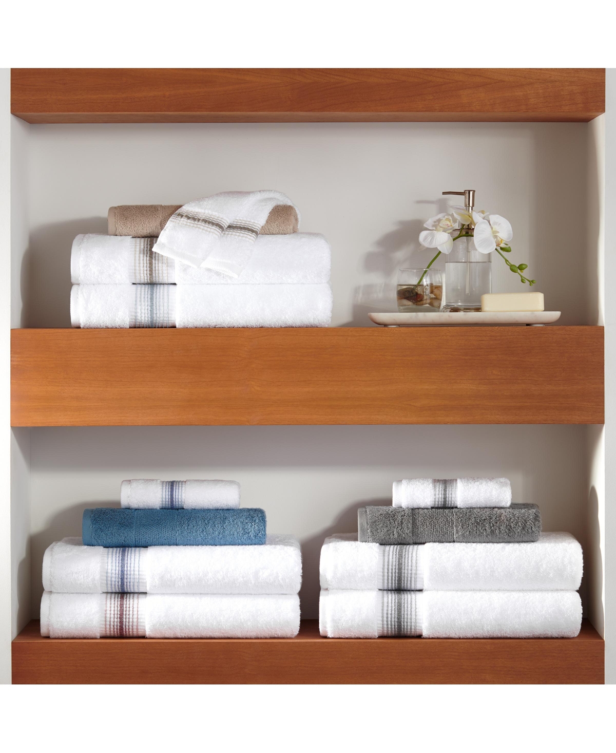 Aston and Arden White Turkish Luxury Striped Hand Towels for Bathroom 600 Gsm, 18x32 in., 4-Pack , Super Soft Absorbent Hand Towels