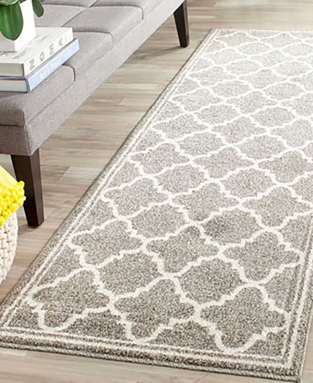 Safavieh Amherst AMT422 Dark Grey and Beige 2'3