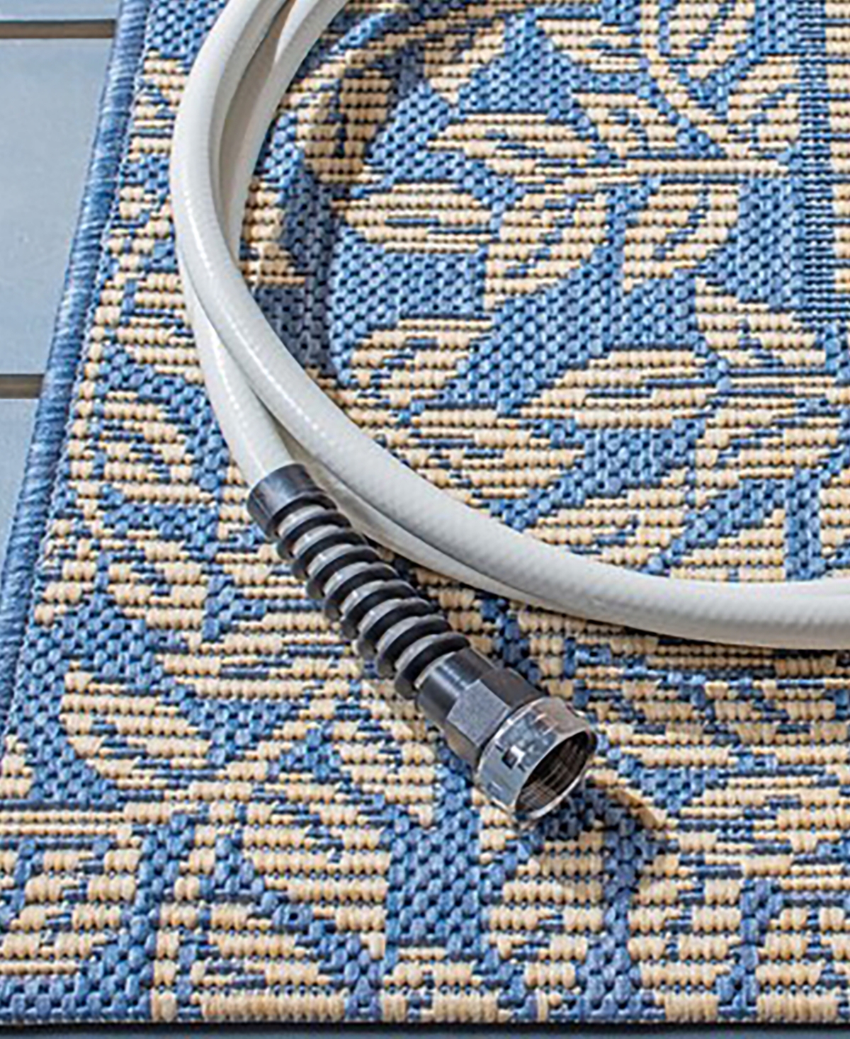 Safavieh Courtyard CY0727 Natural and Blue 5'3" x 7'7" Outdoor Area Rug