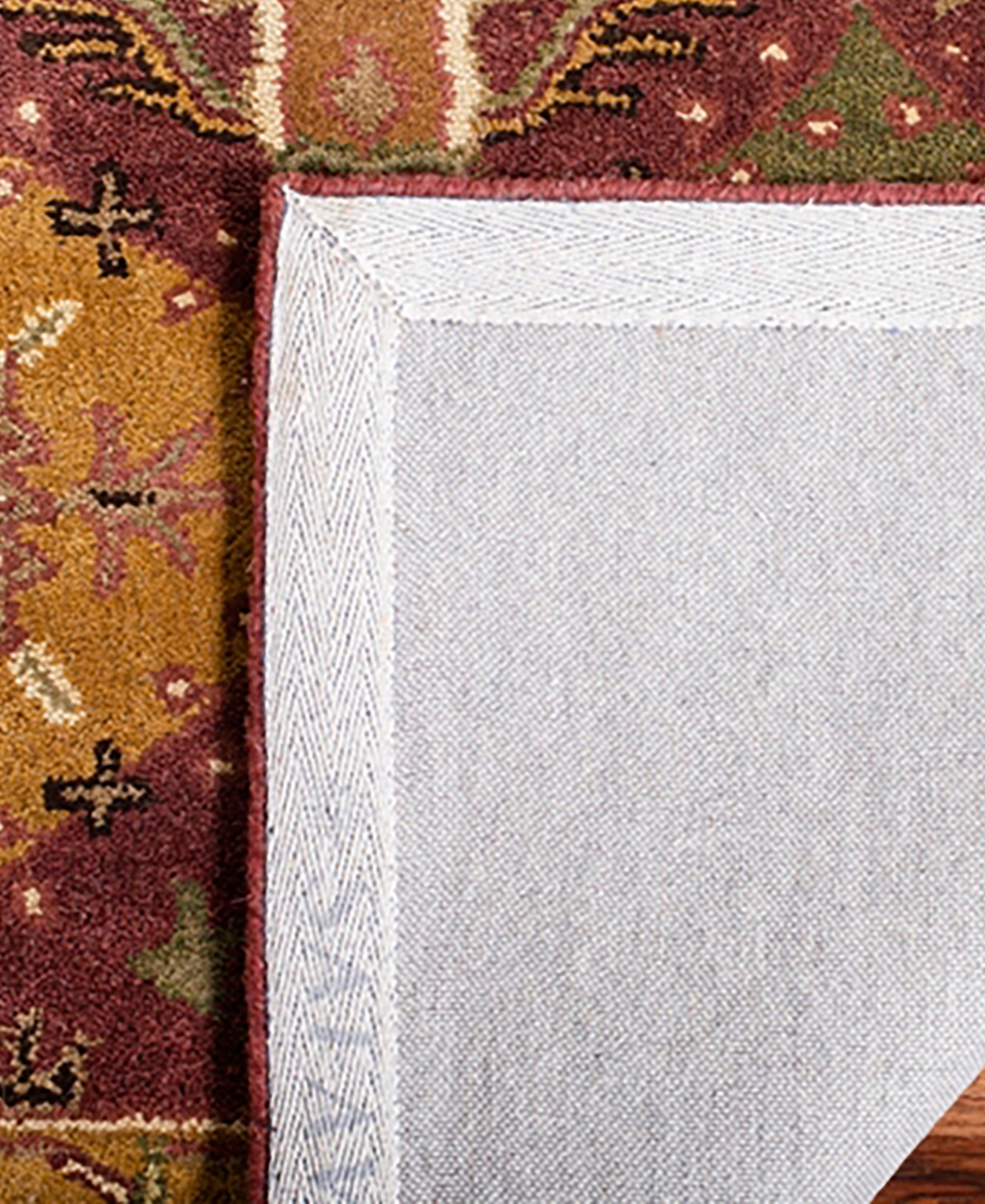 Safavieh Antiquity At57Area Rug - Wine