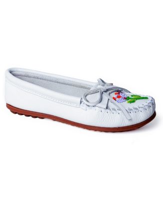 Minnetonka Women's Ziigwan Waabigwan Beaded Moccasins - Macy's