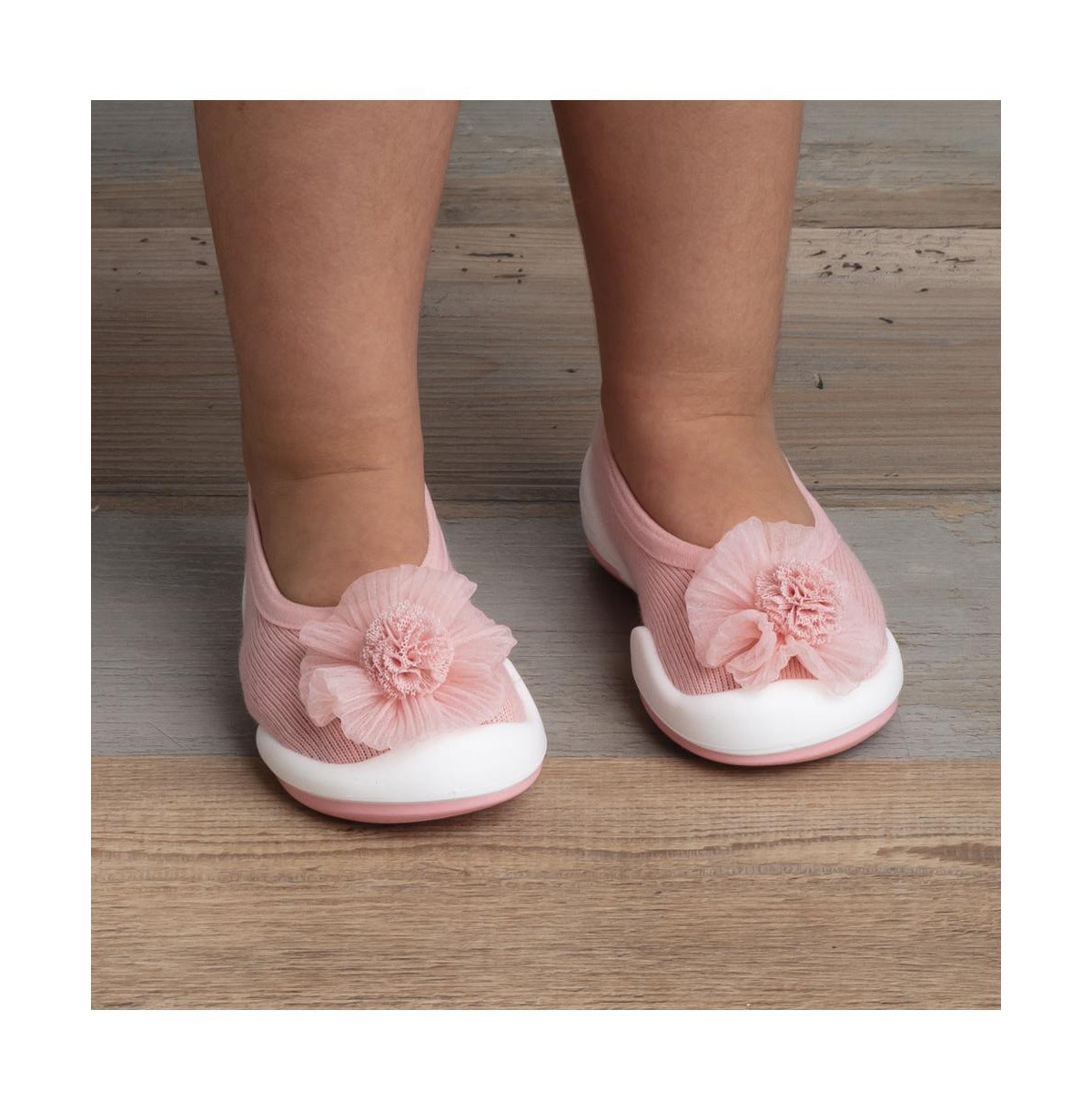 Детские Komuello Infant Girl Breathable Washable Non-Slip Sock Shoes Flat - Pompom Flower Pink — фото 5