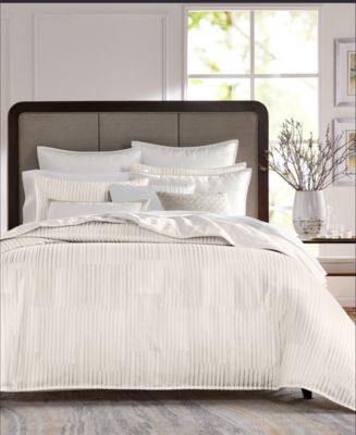 CALVIN KLEIN IVORY STRIPE ON shops IVORY QUEEN SHEET SET