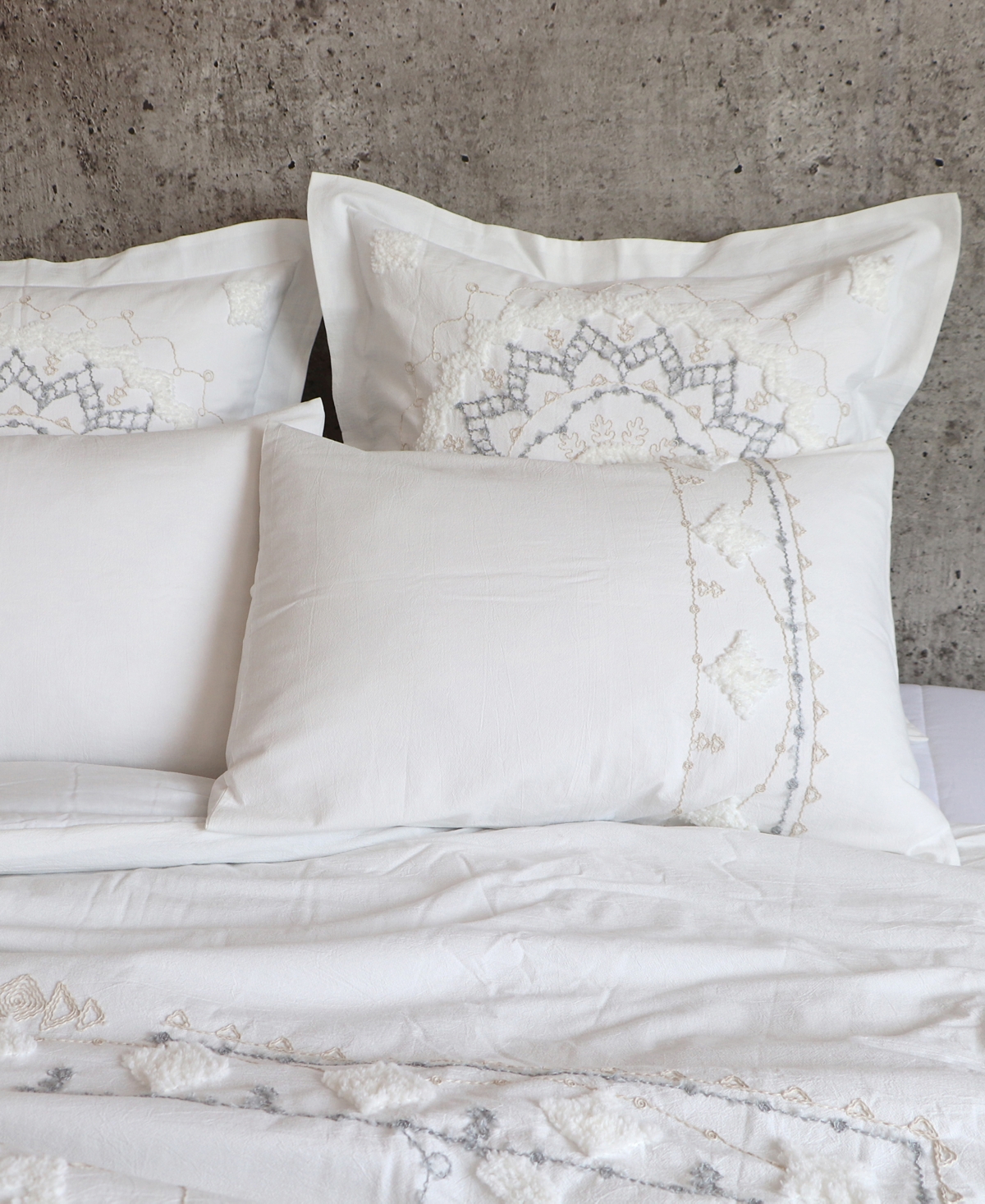 Levtex Harleson Medallion Embroidered 2-pc. Comforter Set, Twin/twin Xl In White