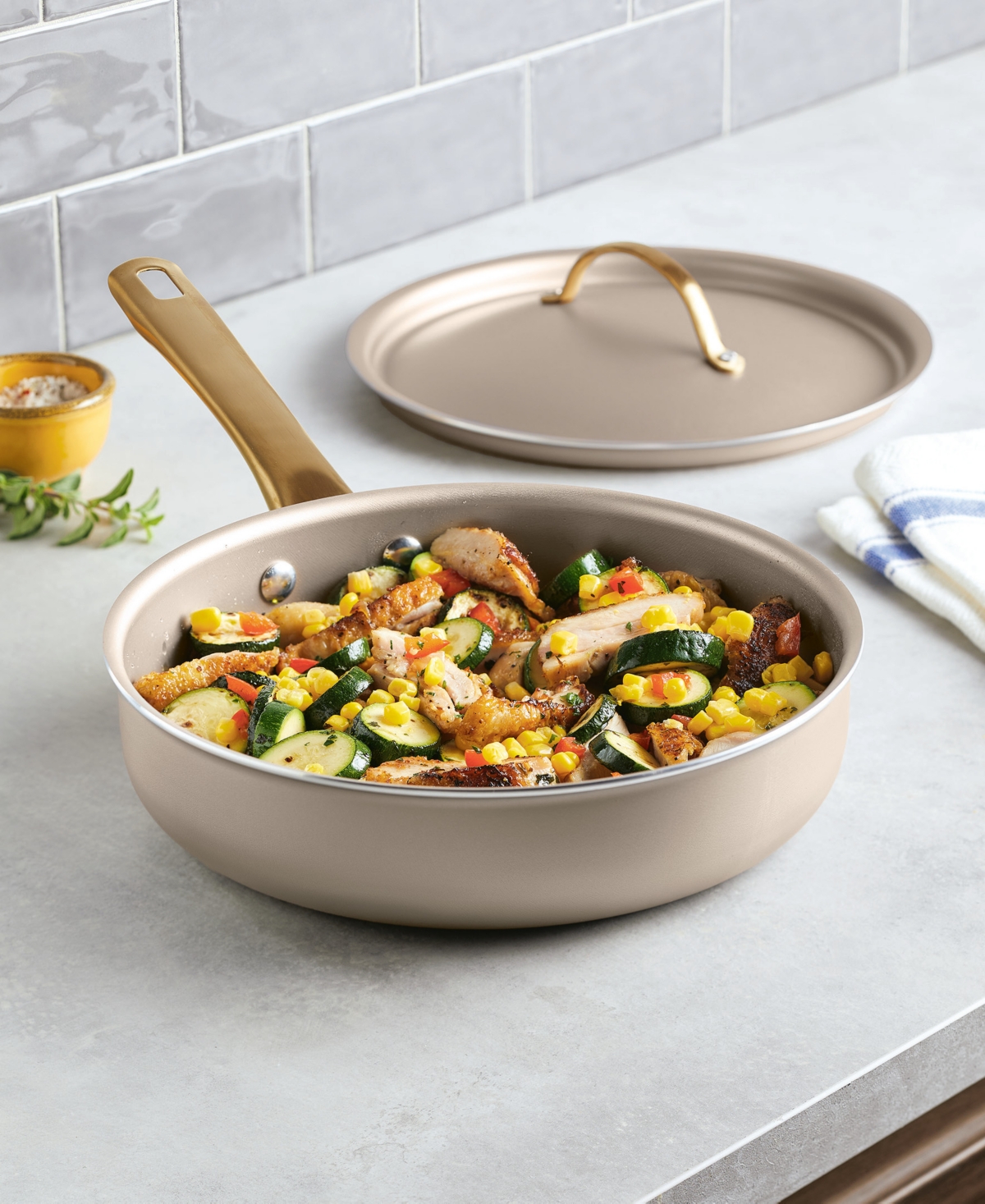 Farberware Radiant Aluminum 2.75-quart Saute Pan With Lid In Champagne