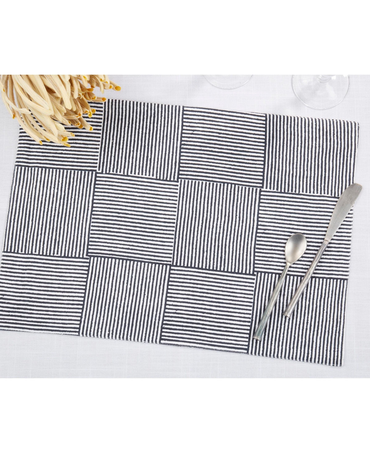 Saro Lifestyle Artisan Block Print Placemat Set Of 4, 14"x20" In Navy Blue