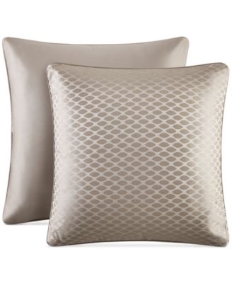 J Queen New York Astoria Sham, European