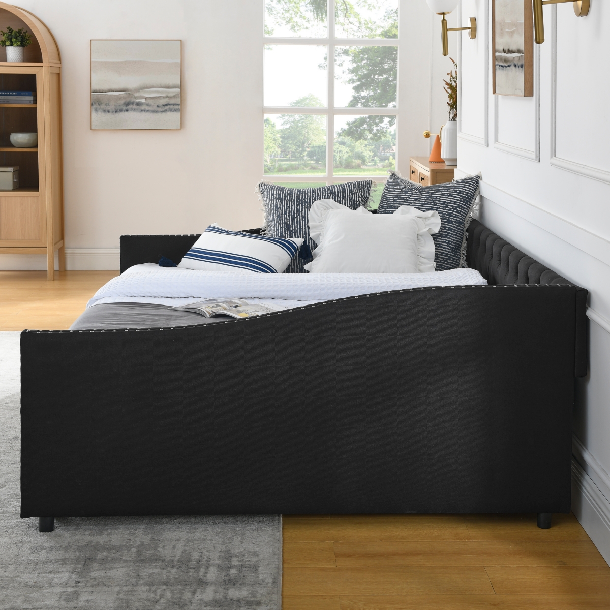 Upholstered Queen Size Daybed with Drawers