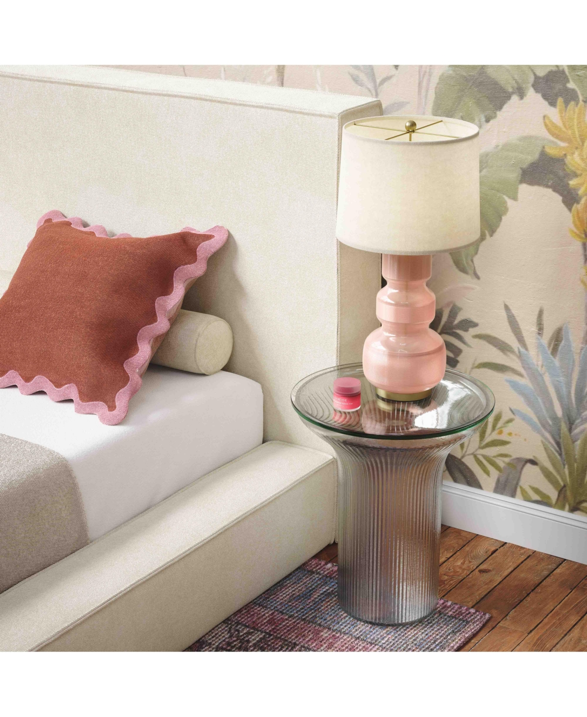 Tov Furniture 1 Pc. Glass Flared Side Table In Clear