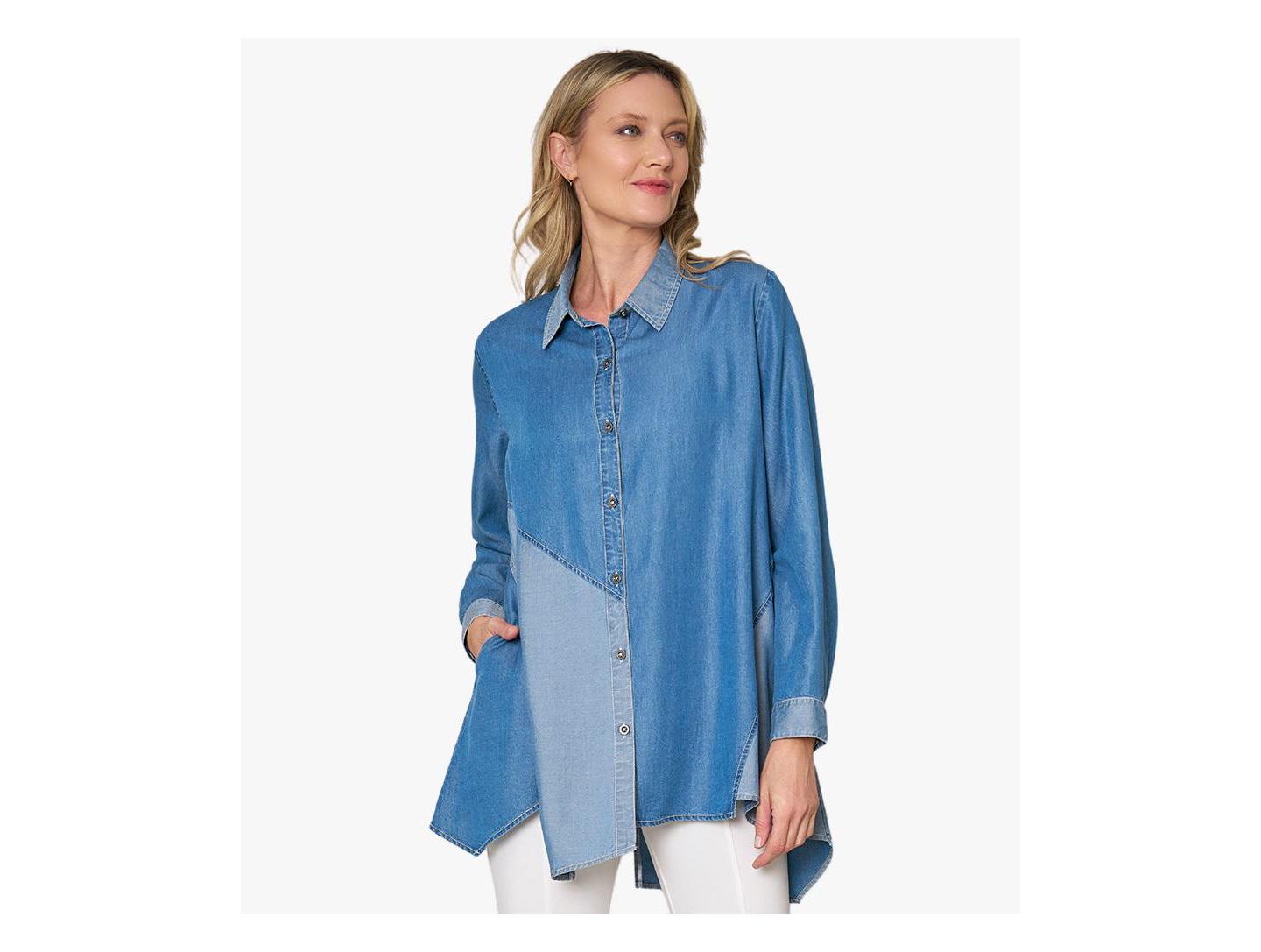 Женская рубашка Stella Carakasi Asymmetrical Denim Button-Front Shirt Top Crossroads Tunic, цвет: Средняя варка — фото 1