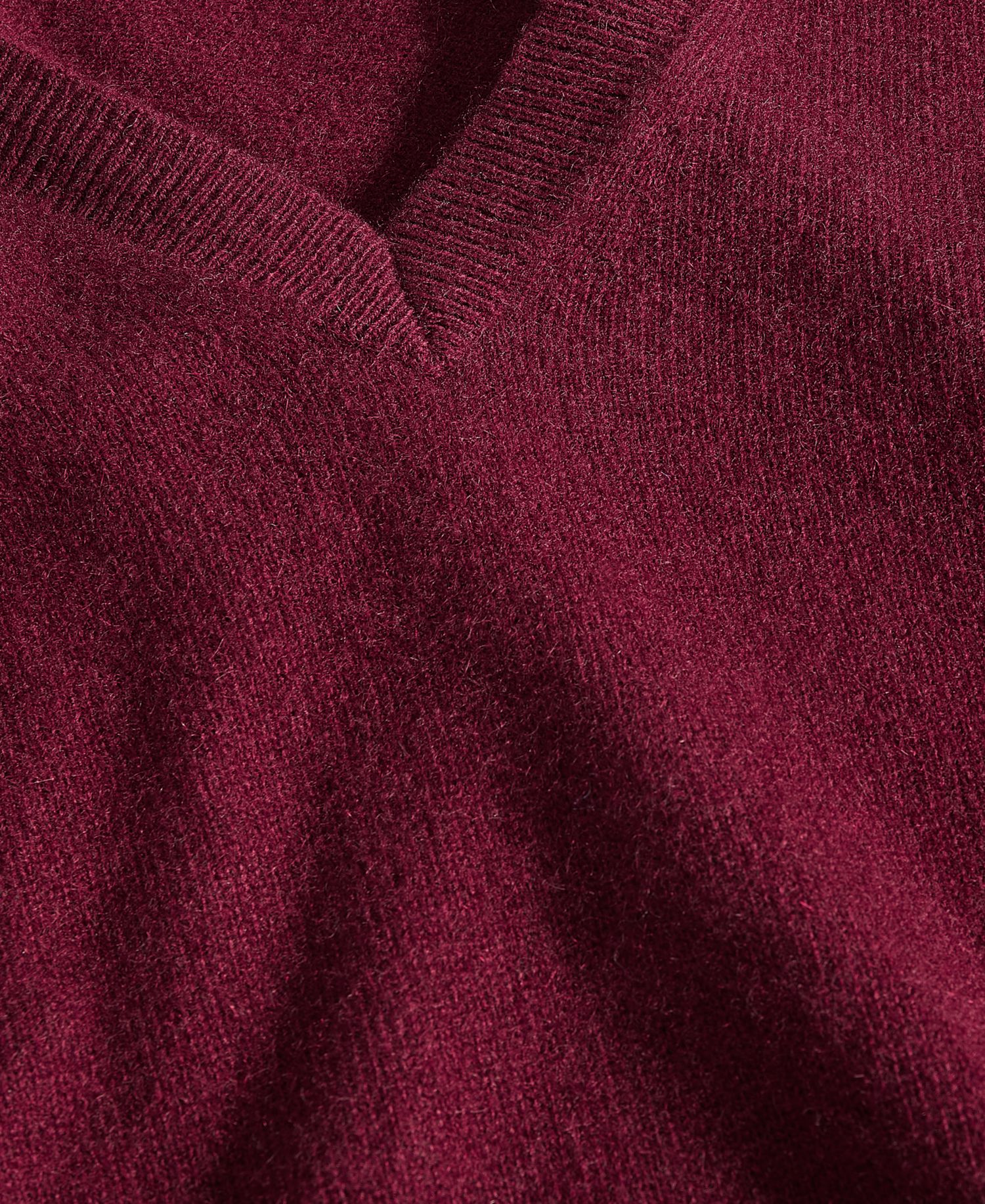 100% Cashmere Petite V-Neck Long-Sleeve Sweater