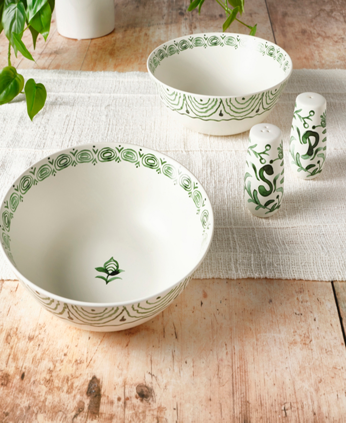 Fitz and Floyd Sicily Serve Bowls Plus Salt and Pepper Set