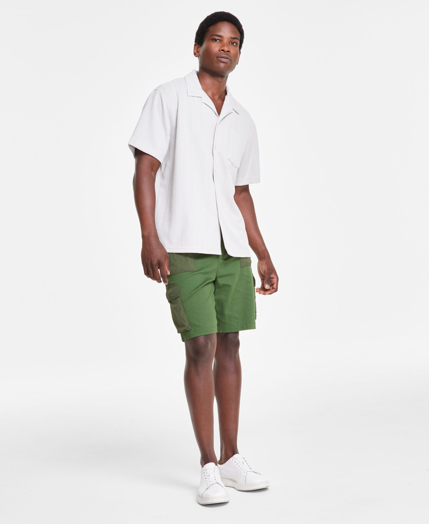 Men's Textured Chevron Knit Short Sleeve Button-Front Camp Shirt