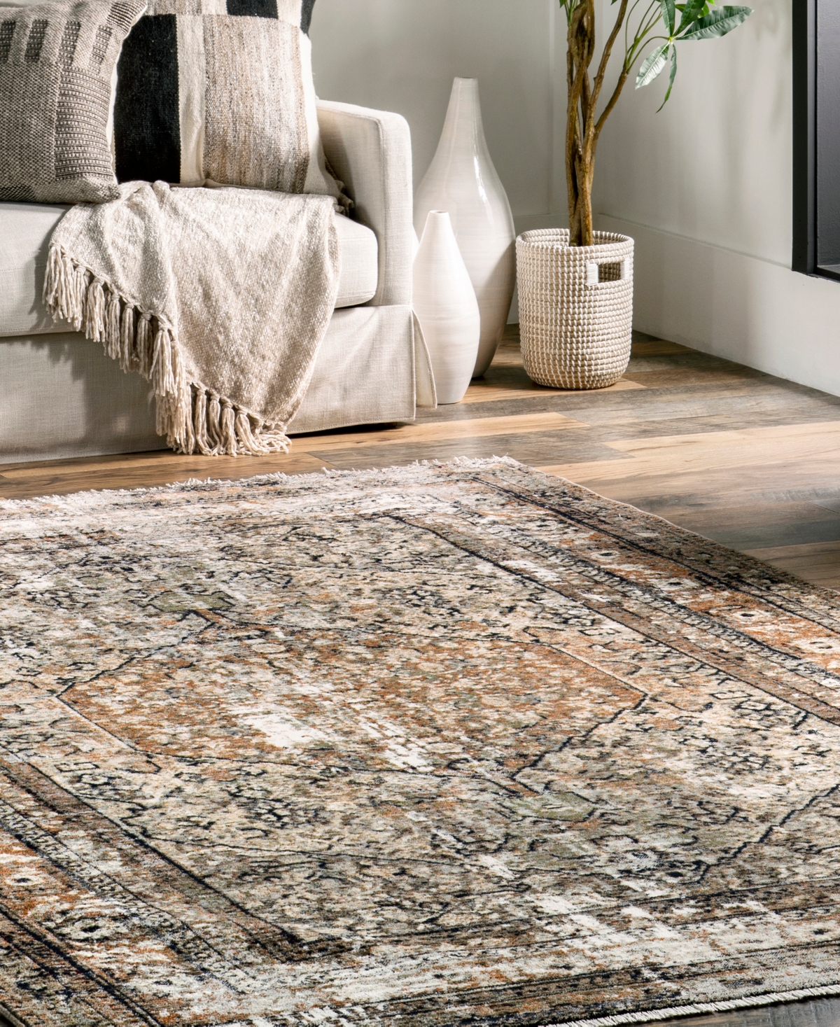 Nuloom Maison Charvi 5'3"x7'7" Area Rug In Beige