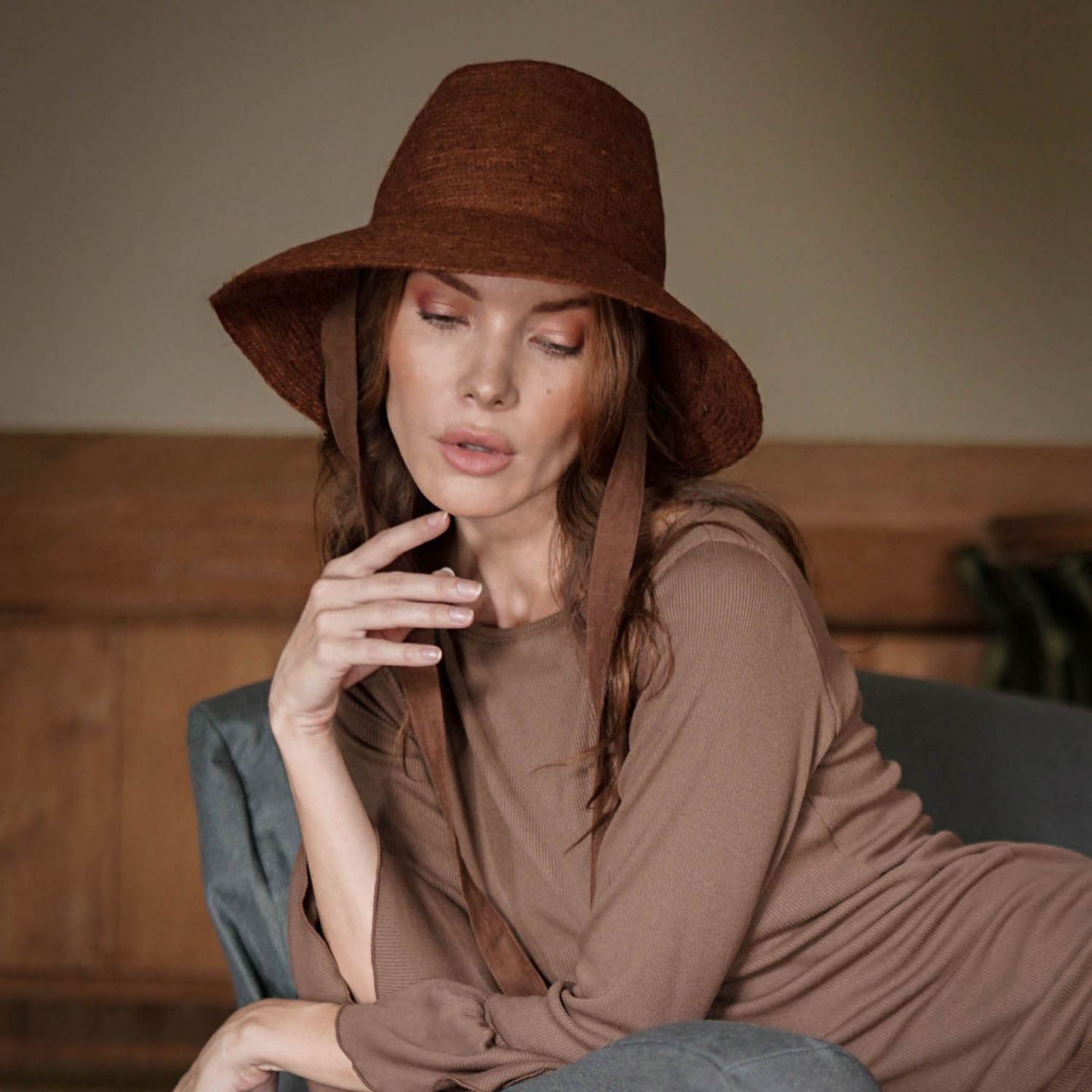 Женский головной убор Brunna.co Meg Jute Straw Hat In Burnt Sienna, цвет: Сиена ржавый / Медный — фото 5