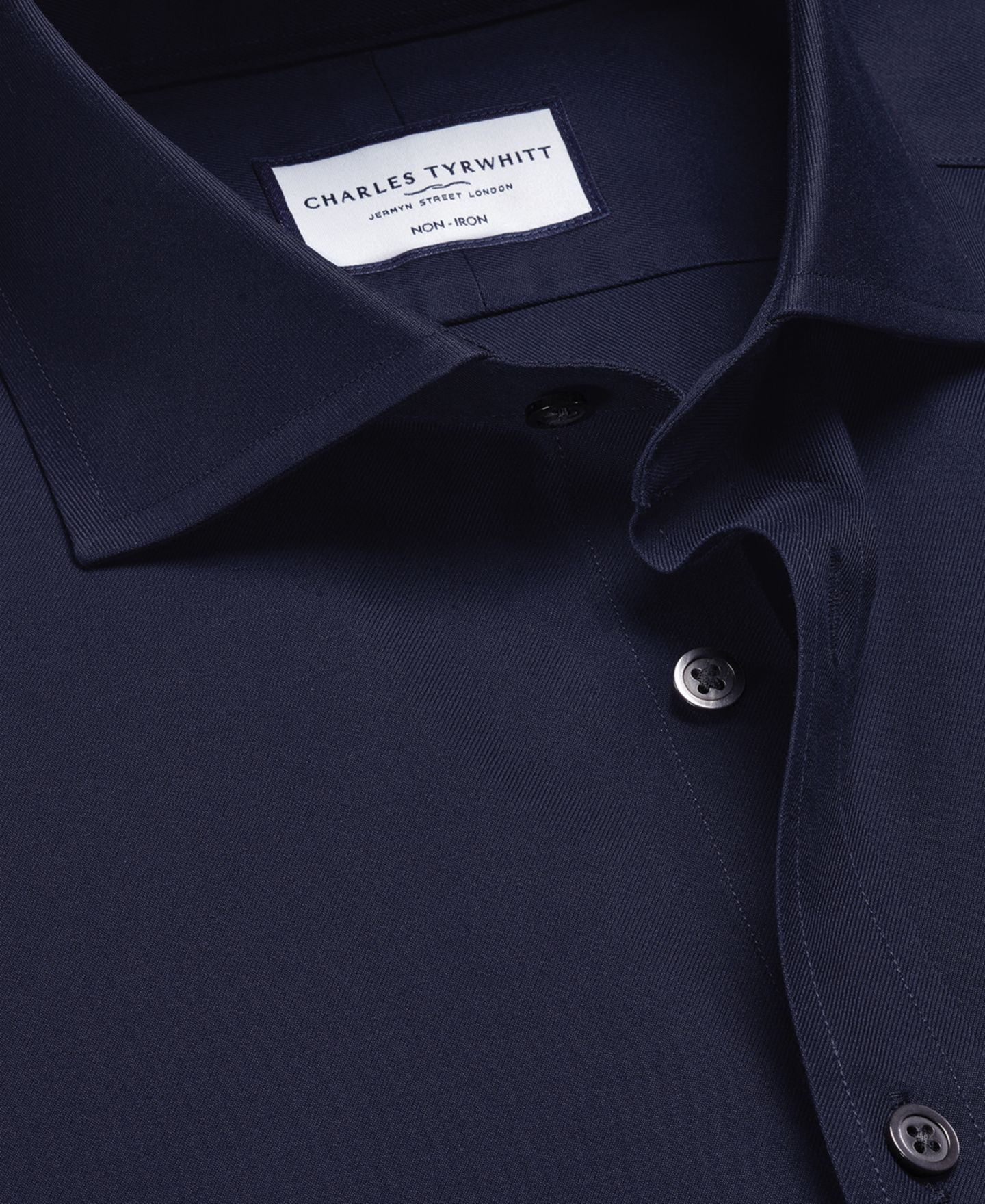 Мужская рубашка Charles Tyrwhitt Slim-Fit Non-Iron Solid Twill Dress Shirt, цвет: Тёмно-синий — фото 4