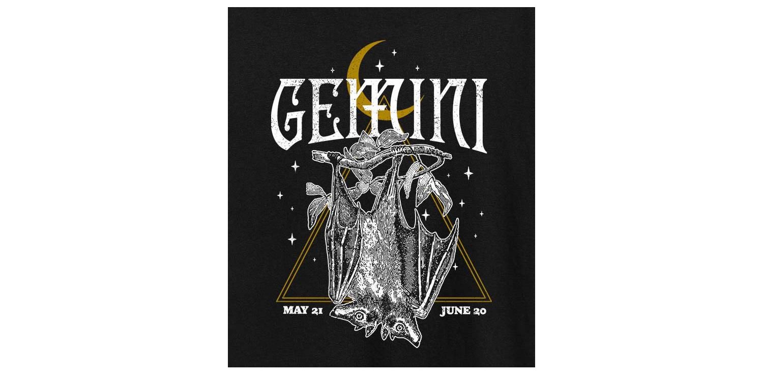 Gemini Bats Plus Size Graphic T-Shirt
