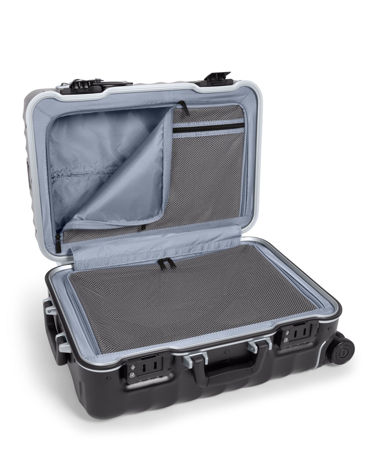 Tumi 19 Degree Continental 4 Wheel Carry-on In Black Texture