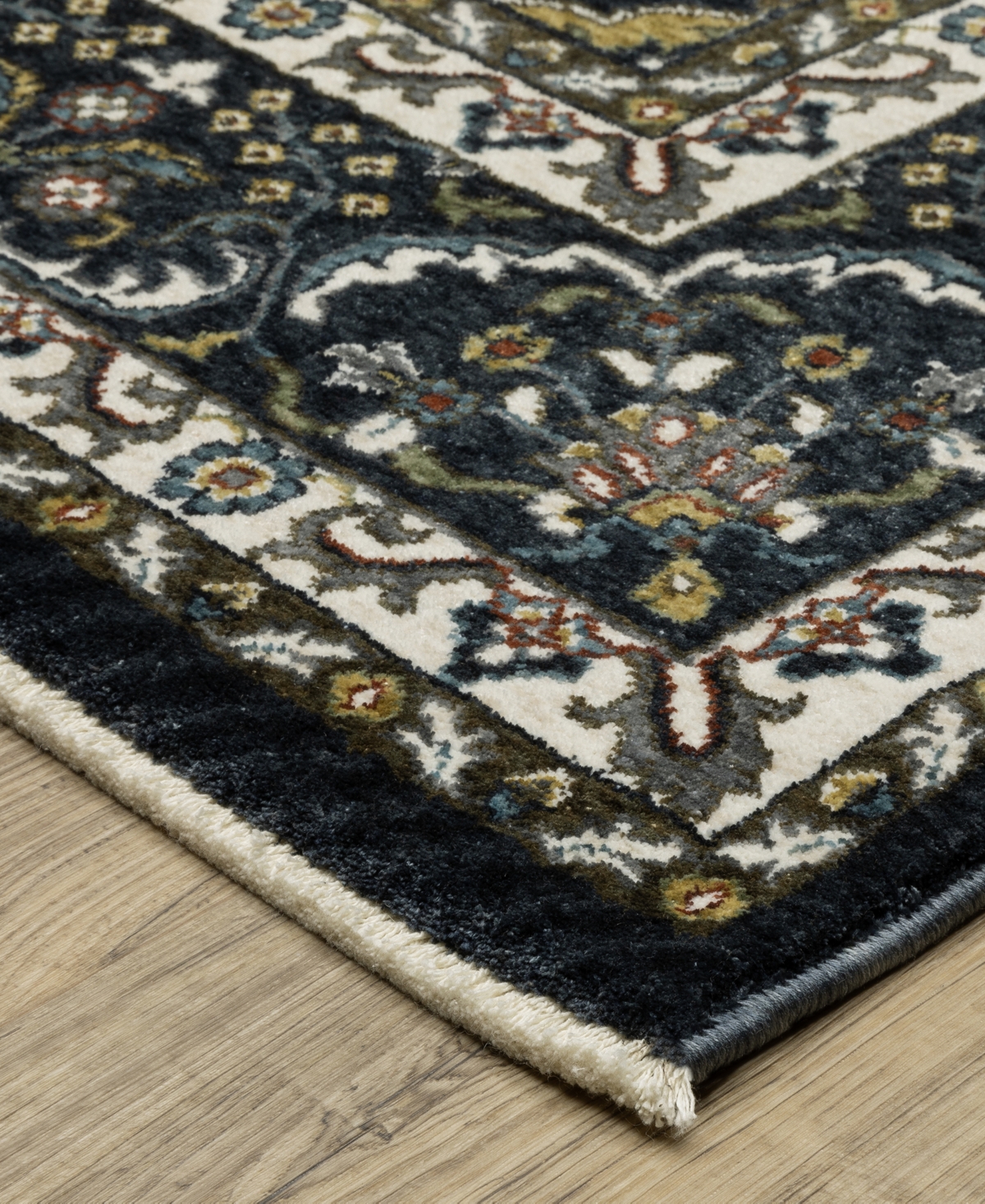 Oriental Weavers Vivian Vi04c 6'7x9'6 Area Rug In Navy