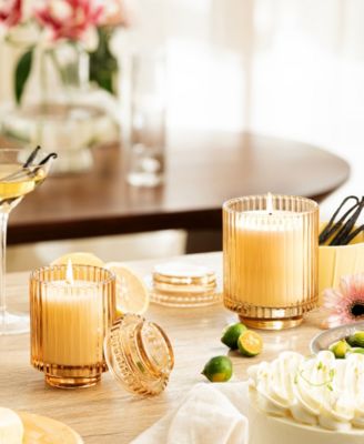 Am&eacute;lie Candle, Vanilla Bomb, 11 oz