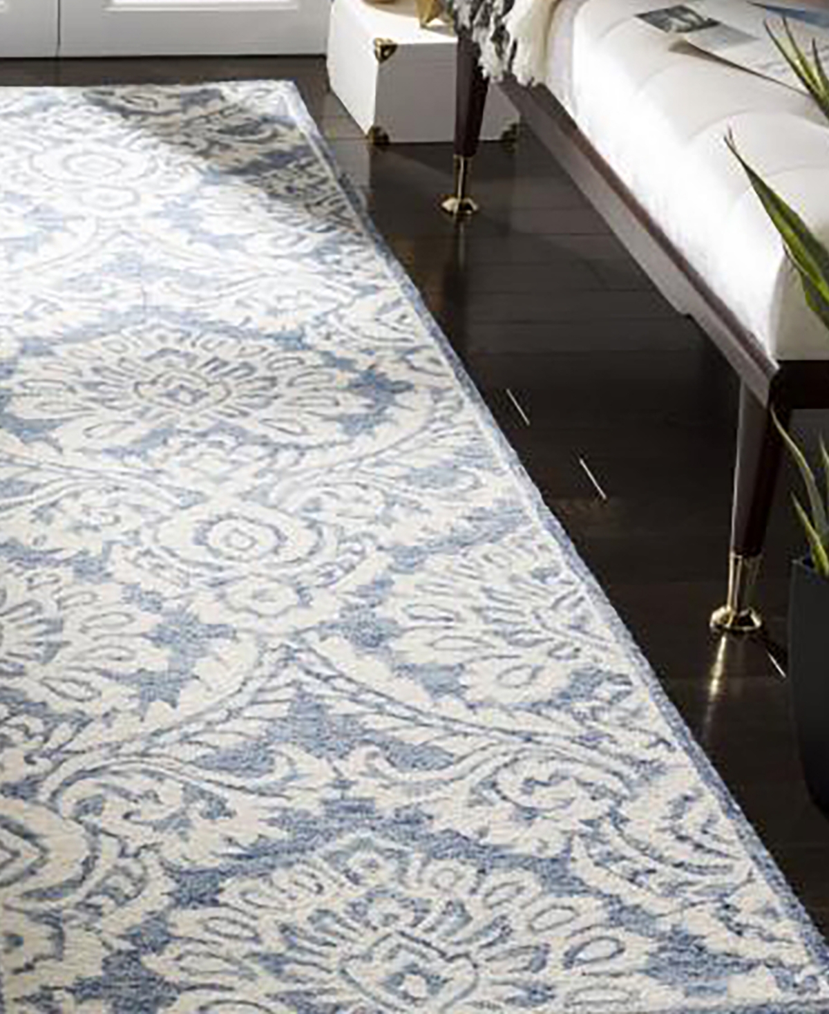 Safavieh Blossom I BLM106 2'3x6' Area Rug -Ivory