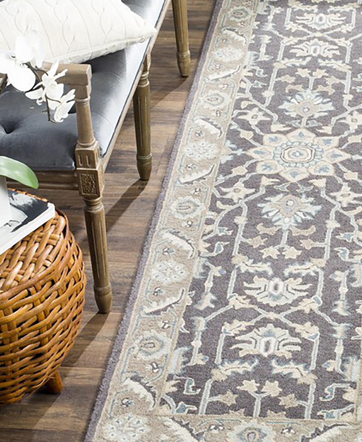 Safavieh Blossom Ii BLM217 2'3x10' Area Rug - Tan